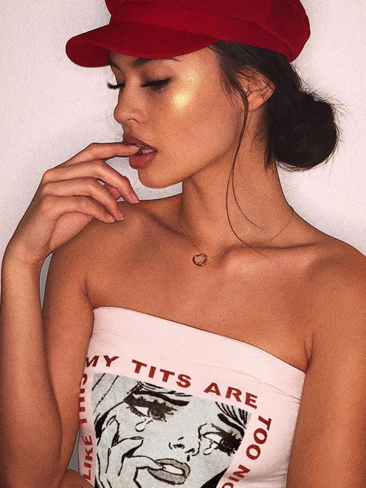 Camiseta de manga corta con estampado de mujer llorando y cuello redondo - Terzo stile